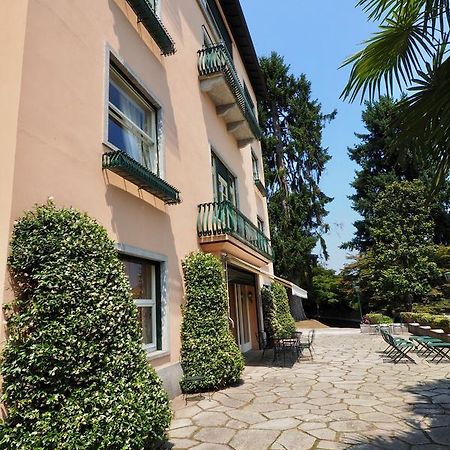 Casa Mondadori Bed and Breakfast Meina Exteriör bild