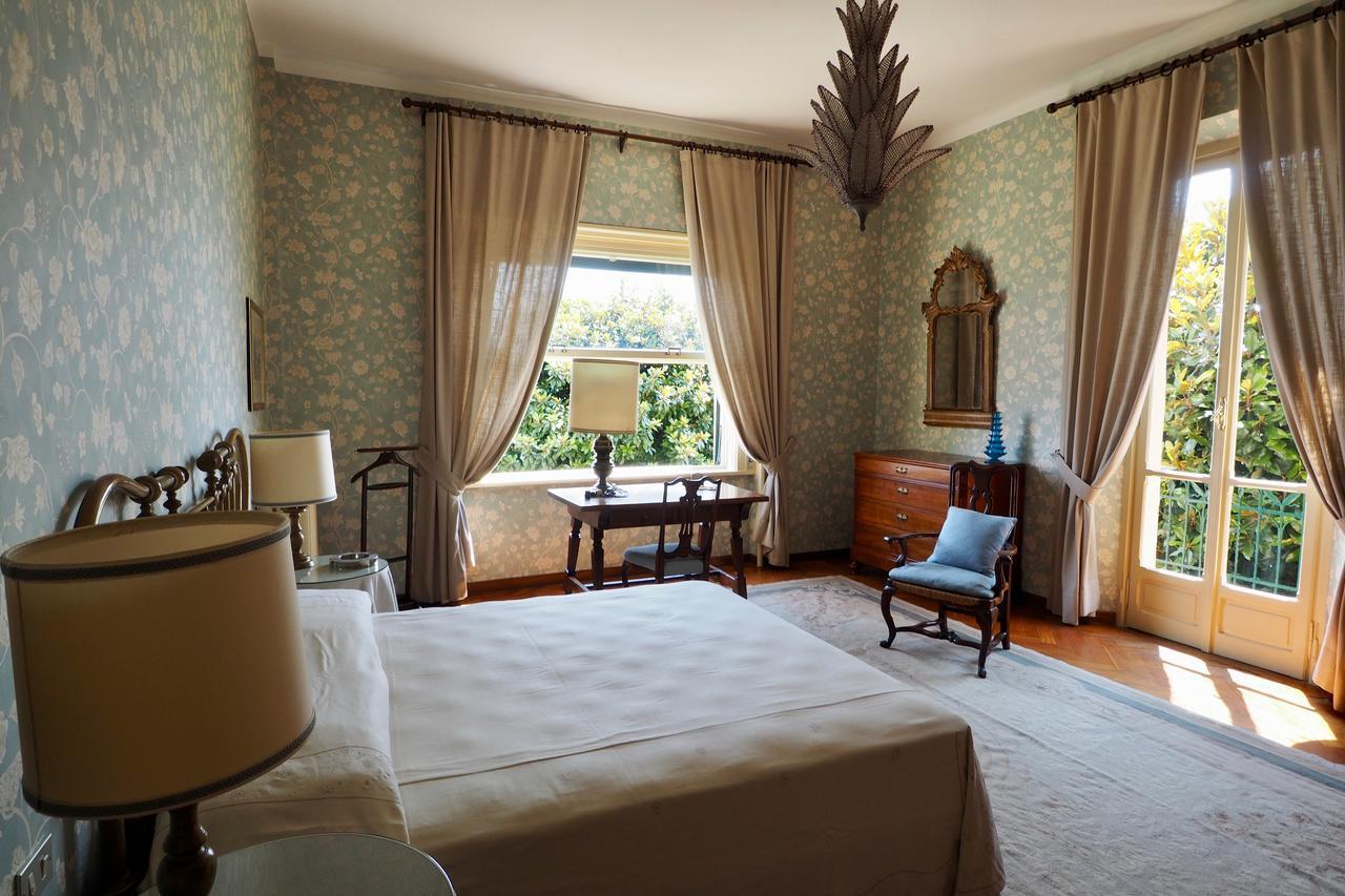 Casa Mondadori Bed and Breakfast Meina Exteriör bild